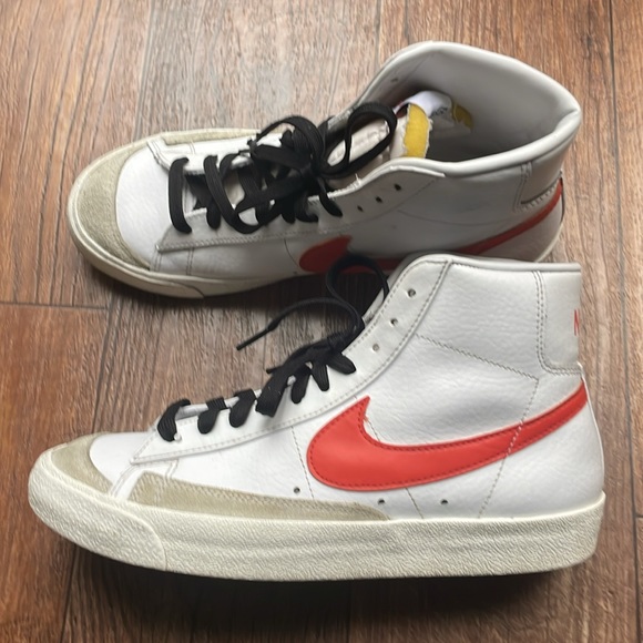 Nike Blazer Mid '77 Vintage. Size 8.5. Used in very good condition. - Picture 2 of 8